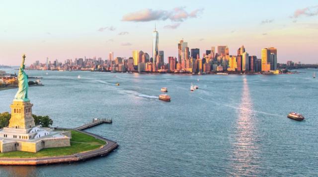 NYC #1 Yacht Cruise around Manhattan