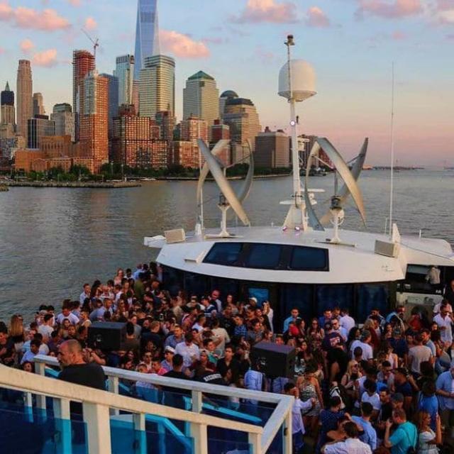NYC Yacht Party Saturday Midnight Booze Cruise at Skyport Marina