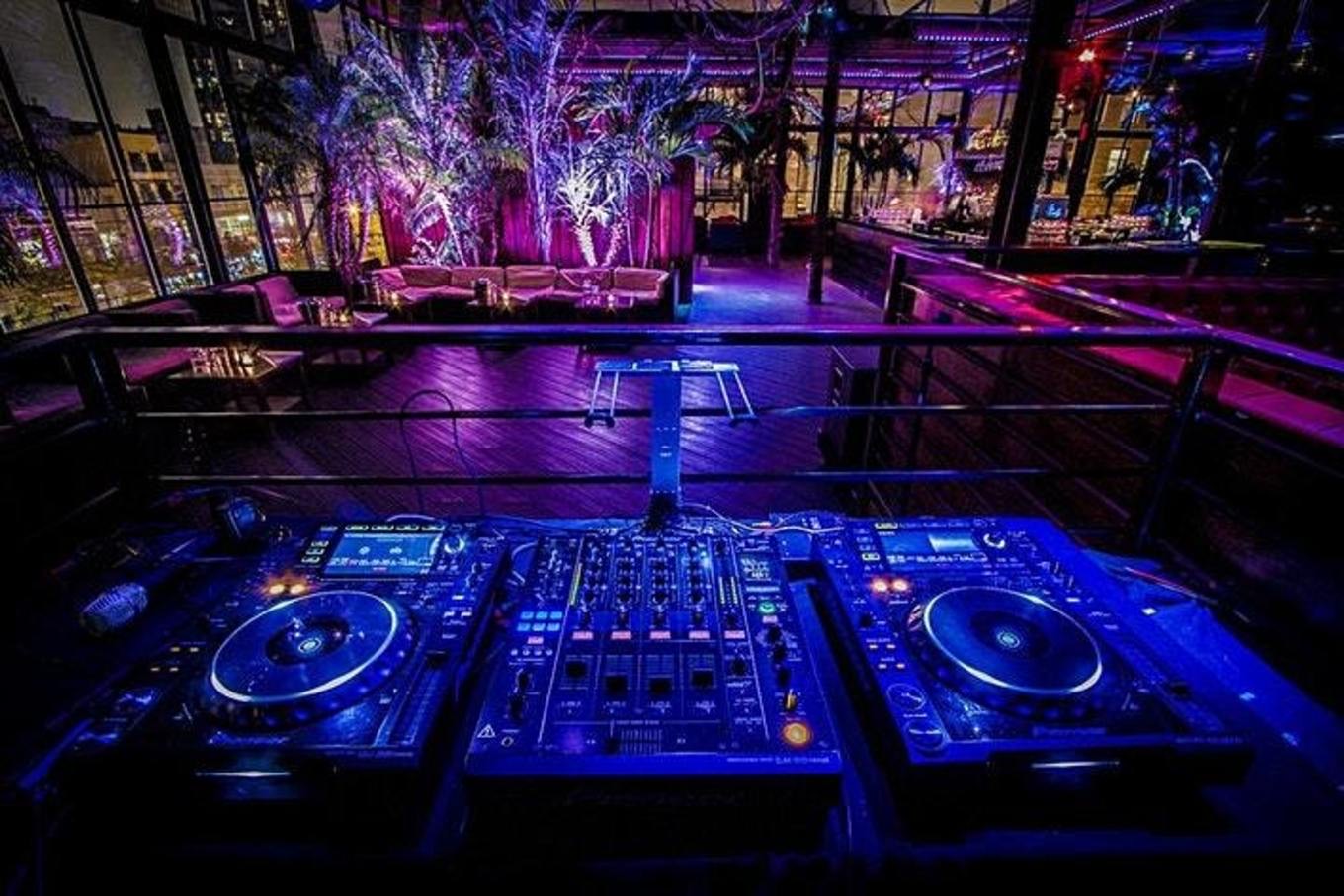 The DL Lounge Friday Night's General Admission 2023