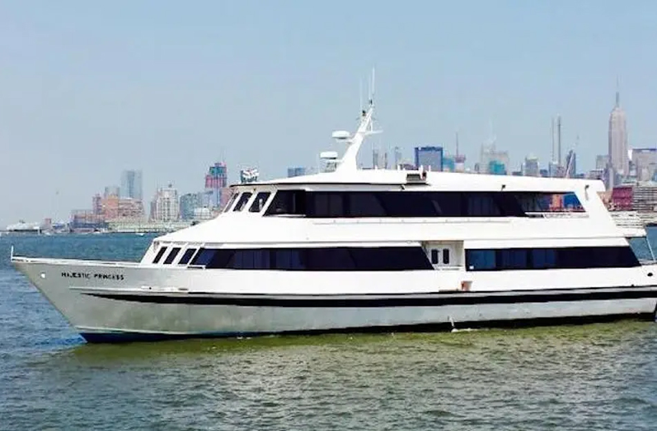 NYC HIP HOP VS REGGAE® SATURDAY MIDNIGHT MAJESTIC YACHT PARTY PIER 36 2025