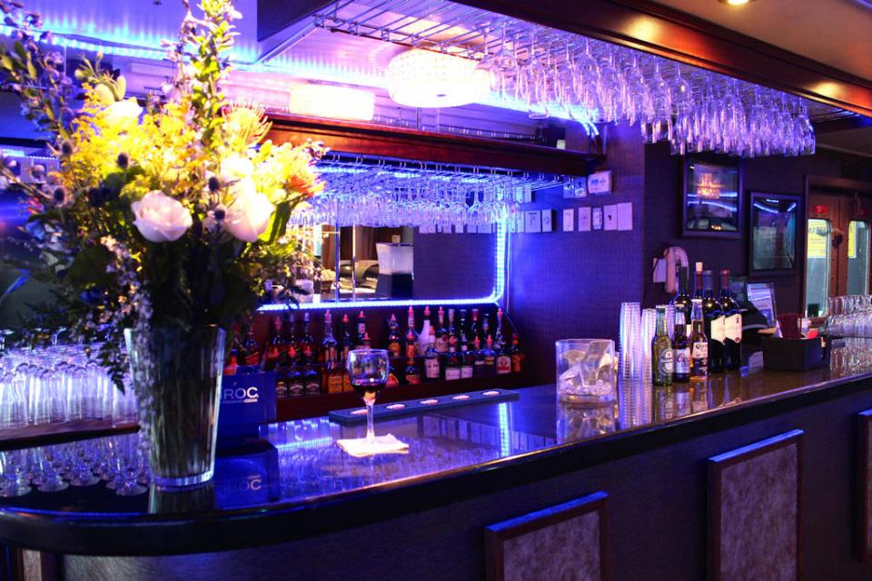 NYC MEMORIAL DAY WEEKEND KICKOFF HIPHOP VS. REGGAE® MAJESTIC PARTY CRUISE