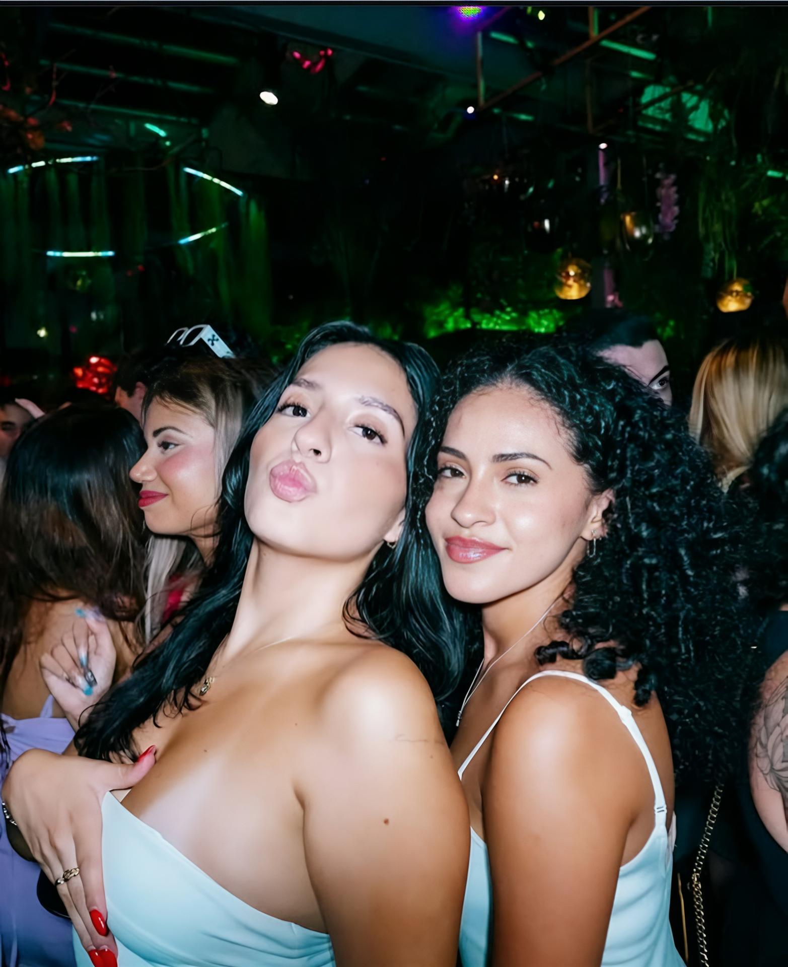 Día de Travesuras: Reggaeton Day Party at DL Rooftop – Saturday, July 19