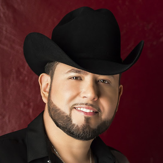 ROBERTO TAPIA